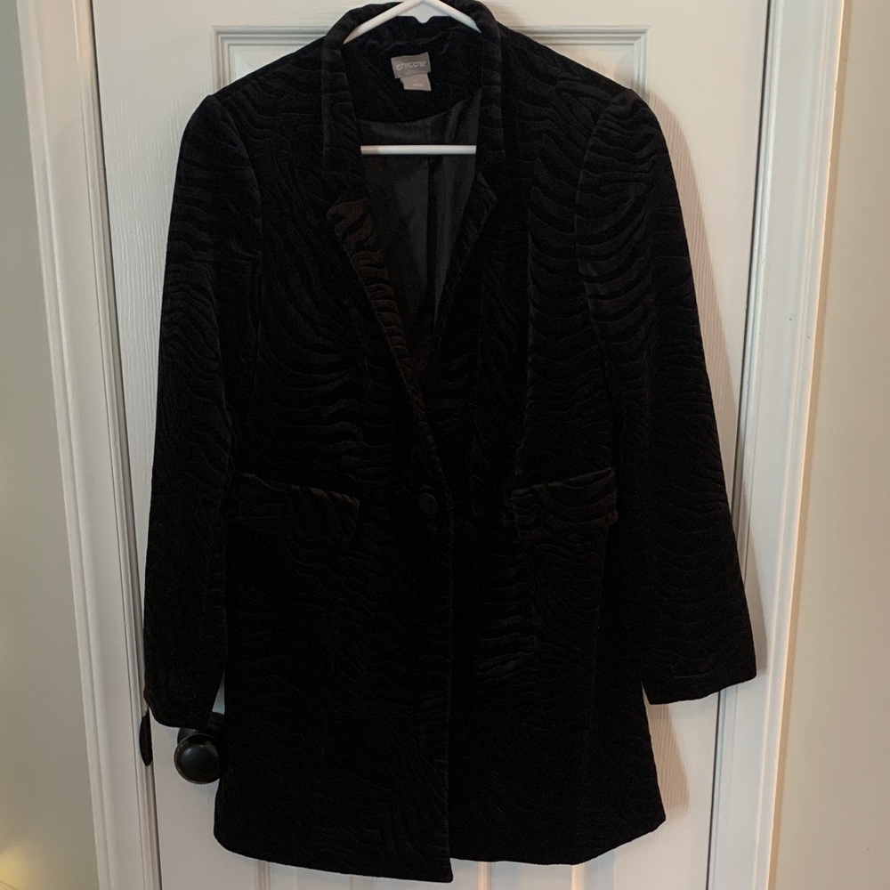Women’s Chico’s Long Black Blazer Jacket Velvet Zebra Design Sz.0 U.S.Size 4/6